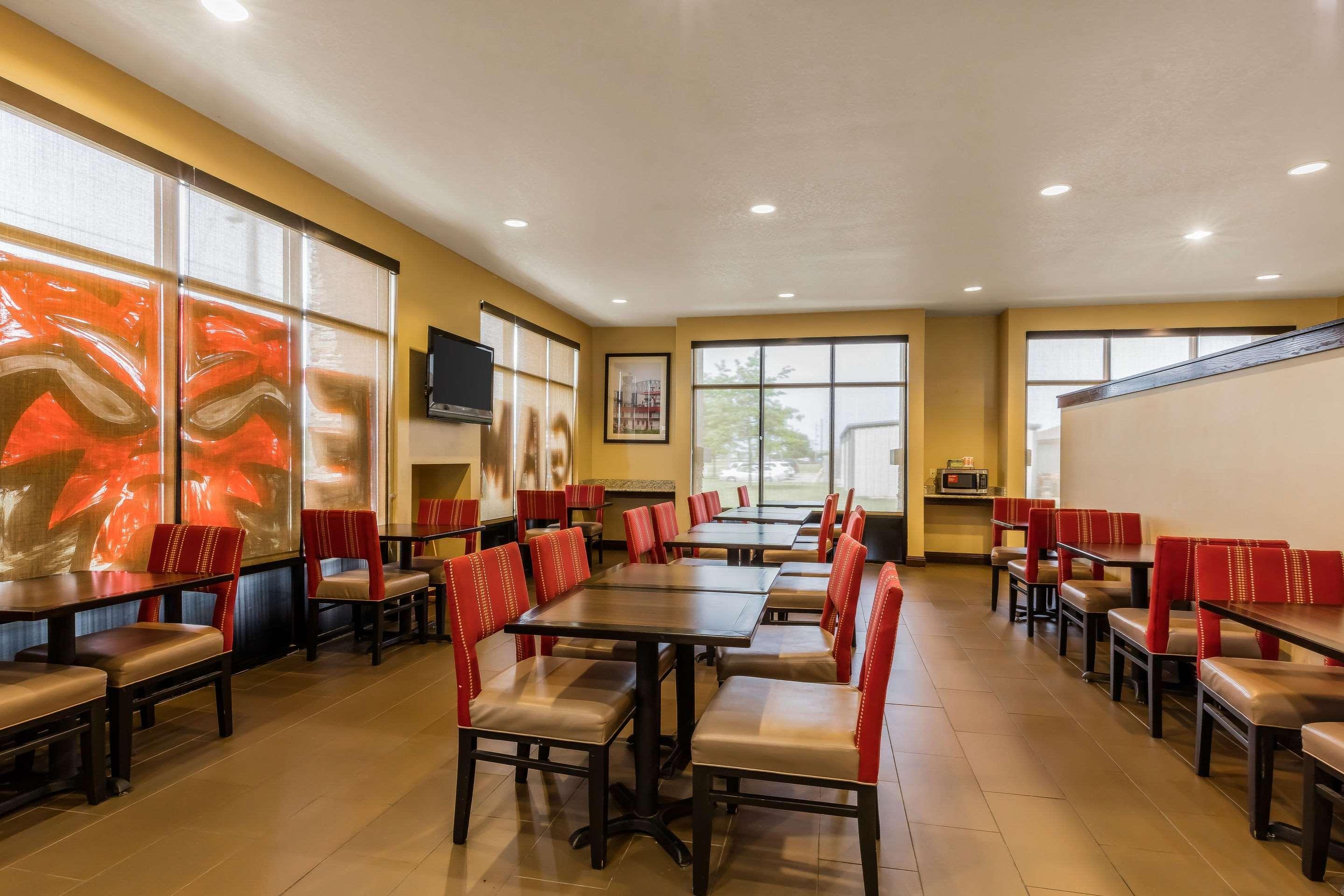 Comfort Suites Jonesboro University Area Exteriör bild