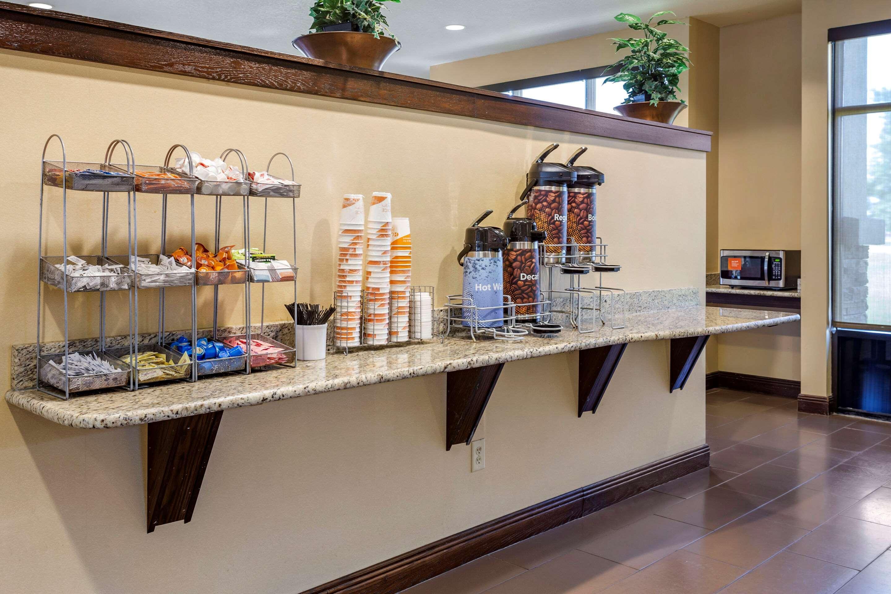 Comfort Suites Jonesboro University Area Exteriör bild
